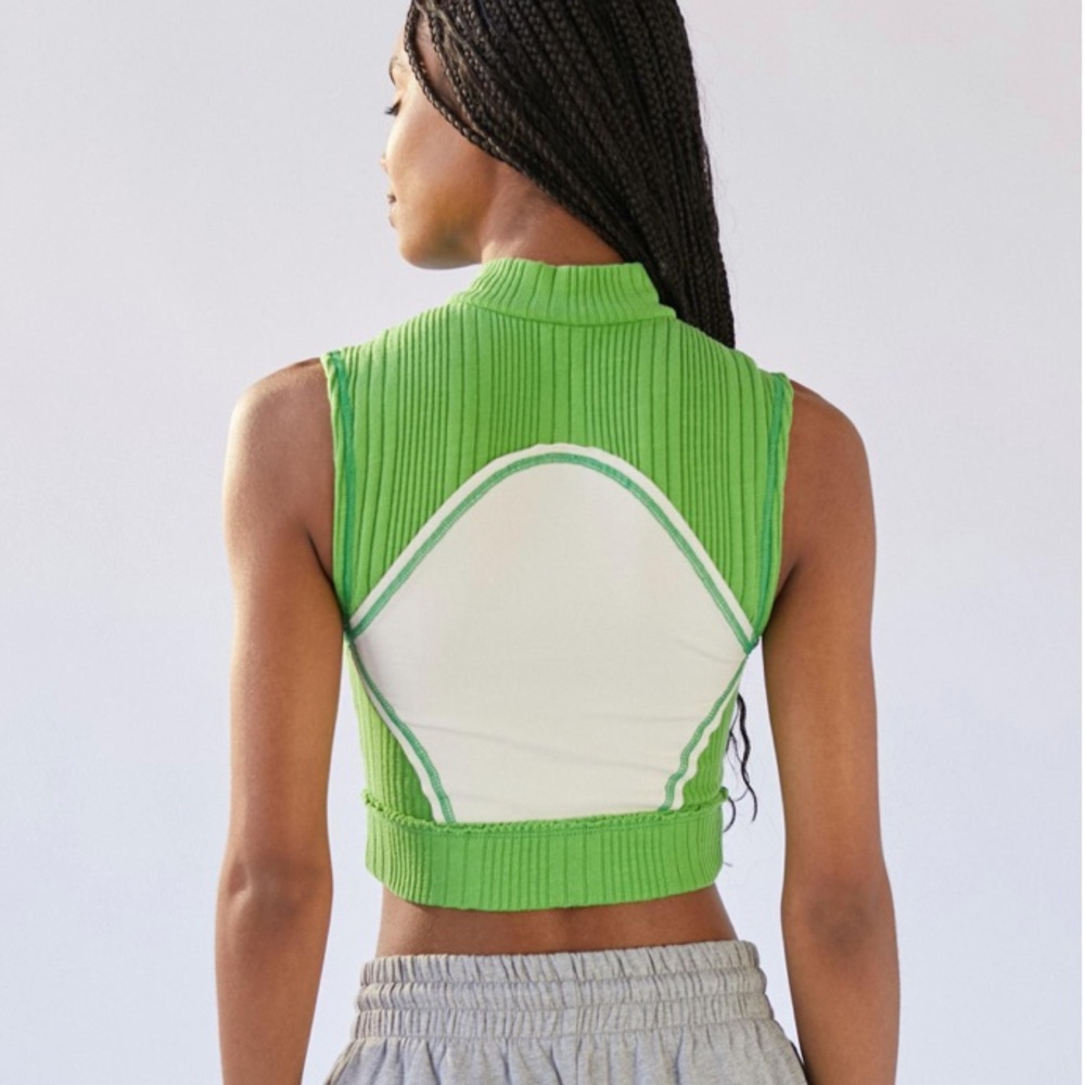 BDG Mia Zip-Up Cropped Top NWT Size S - Picture 3 of 8